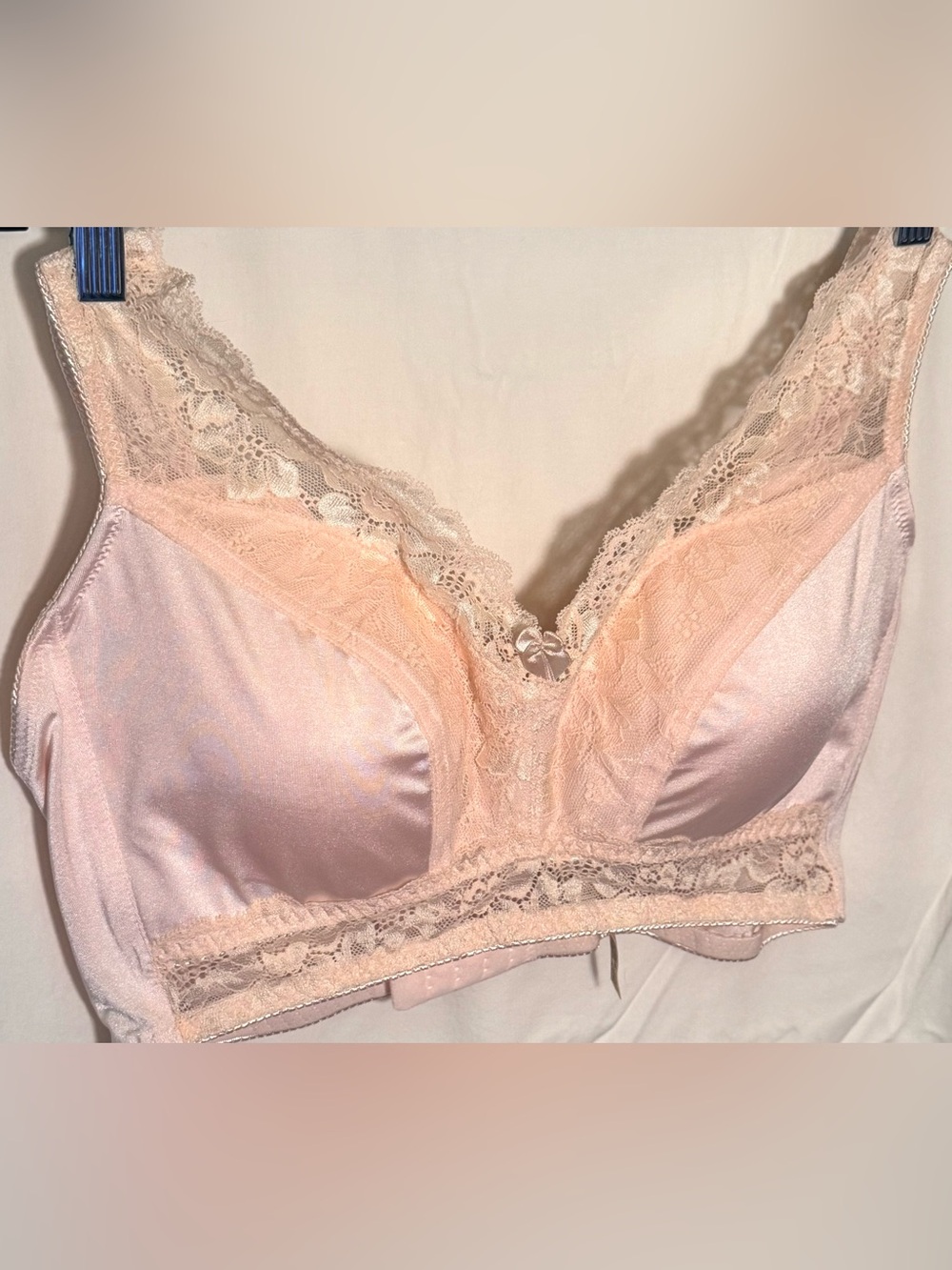 6 Rhonda Shear Lace Trim Bralette No wire Back Closure